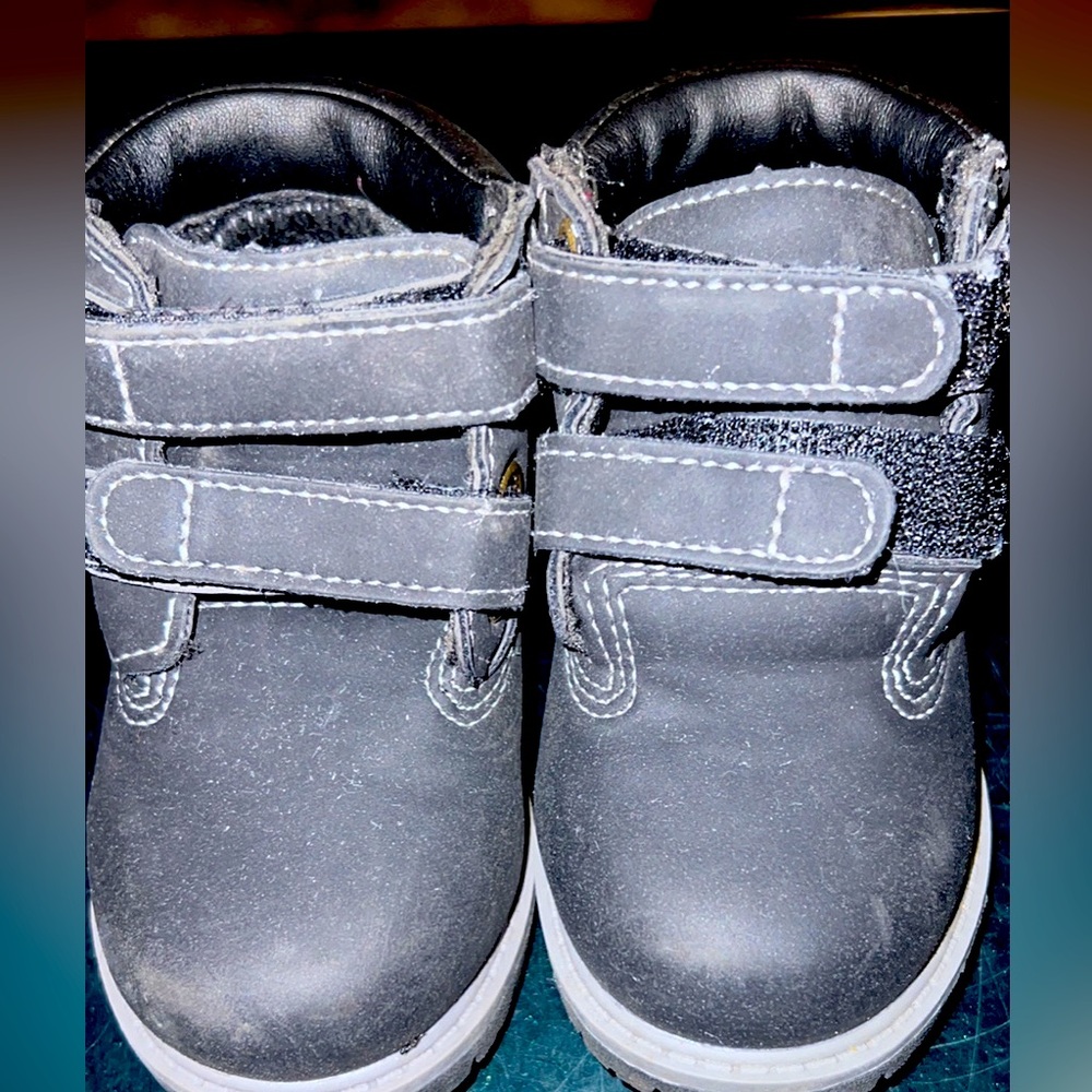 Black Velcro toddler girl boots